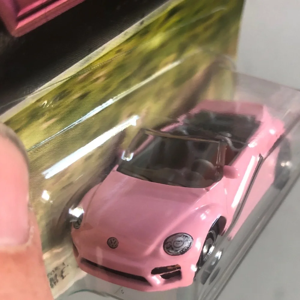 Mattel Matchbox Pink 2019 Volkswagen Beetle Convertible